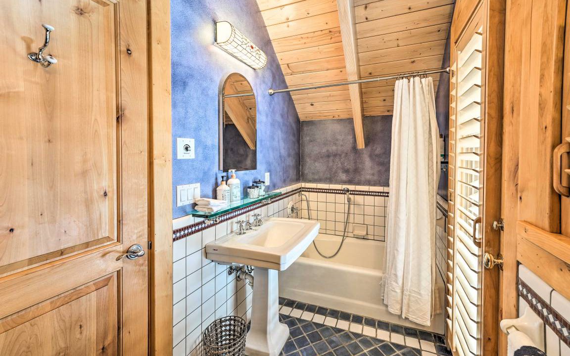 Photo of Bathroom in Weyyakin Ranch