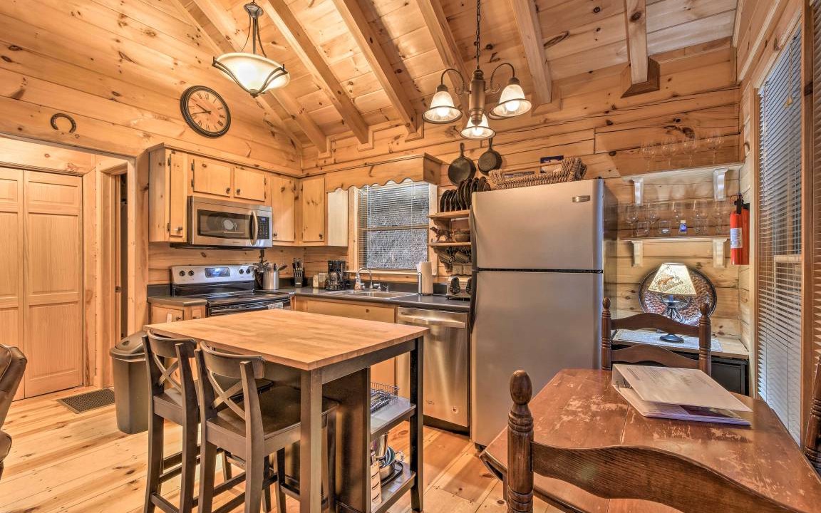 Photo of Kitchen in Cherry Log