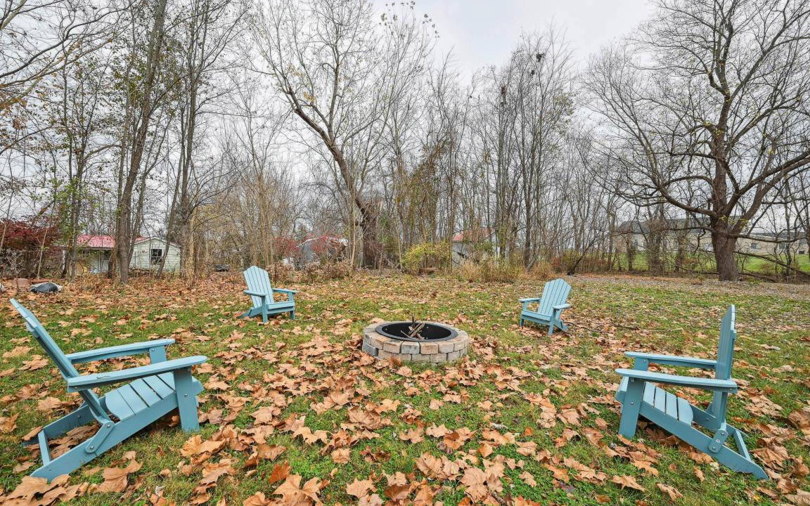 Photo of Others in Vine Grove