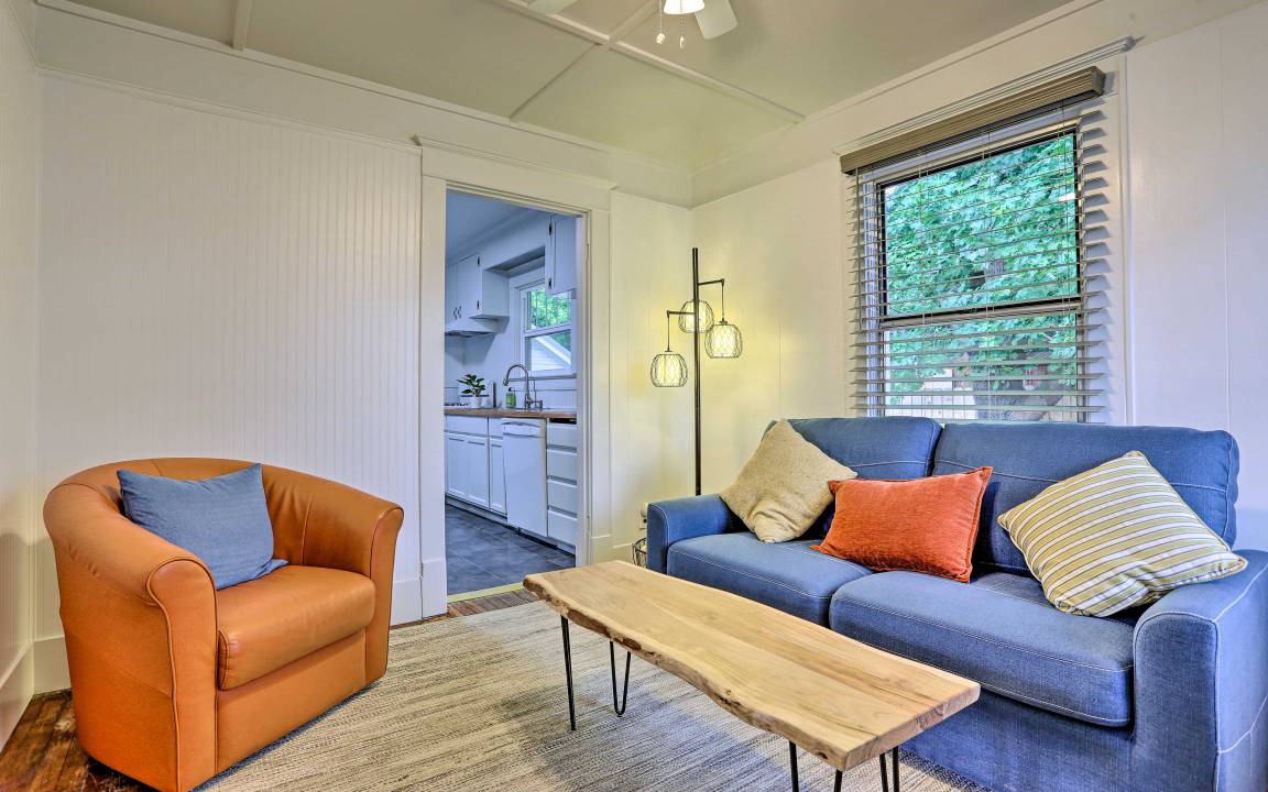 Photo of Livingroom in Baker City