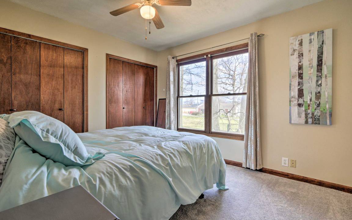 Photo of Bedroom in Lakeview