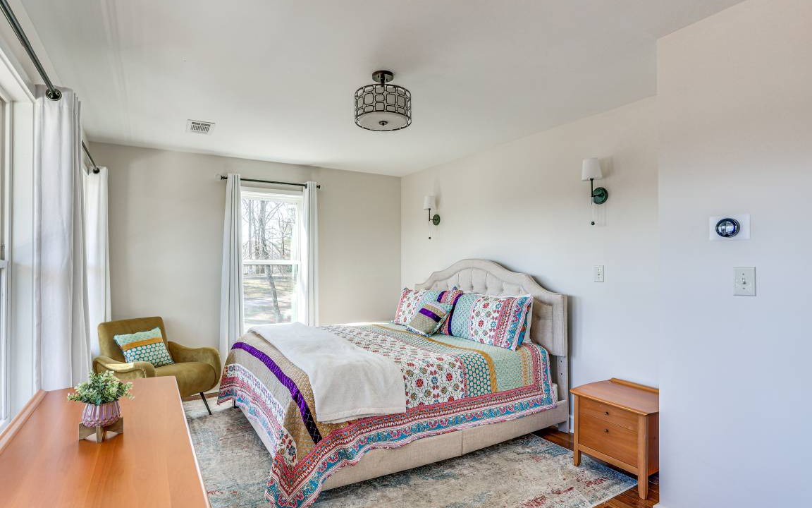 Photo of Bedroom in Counce