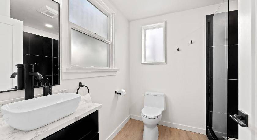 Photo of Bathroom in Little Italy