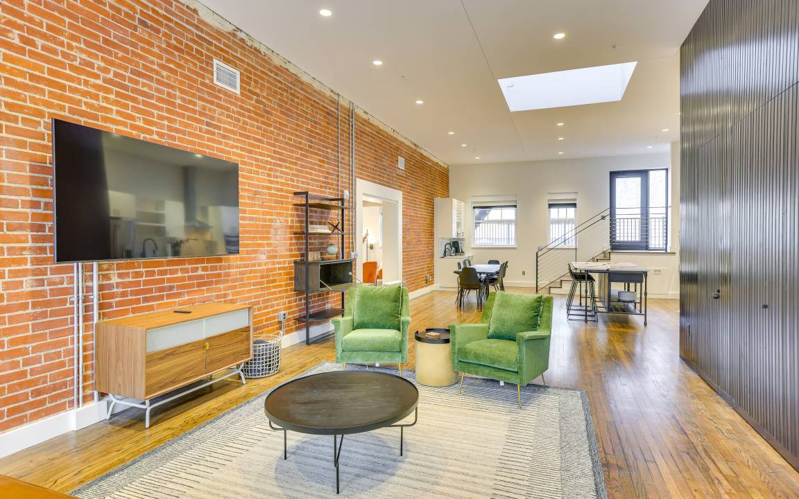 Photo of Livingroom in Downtown Omaha