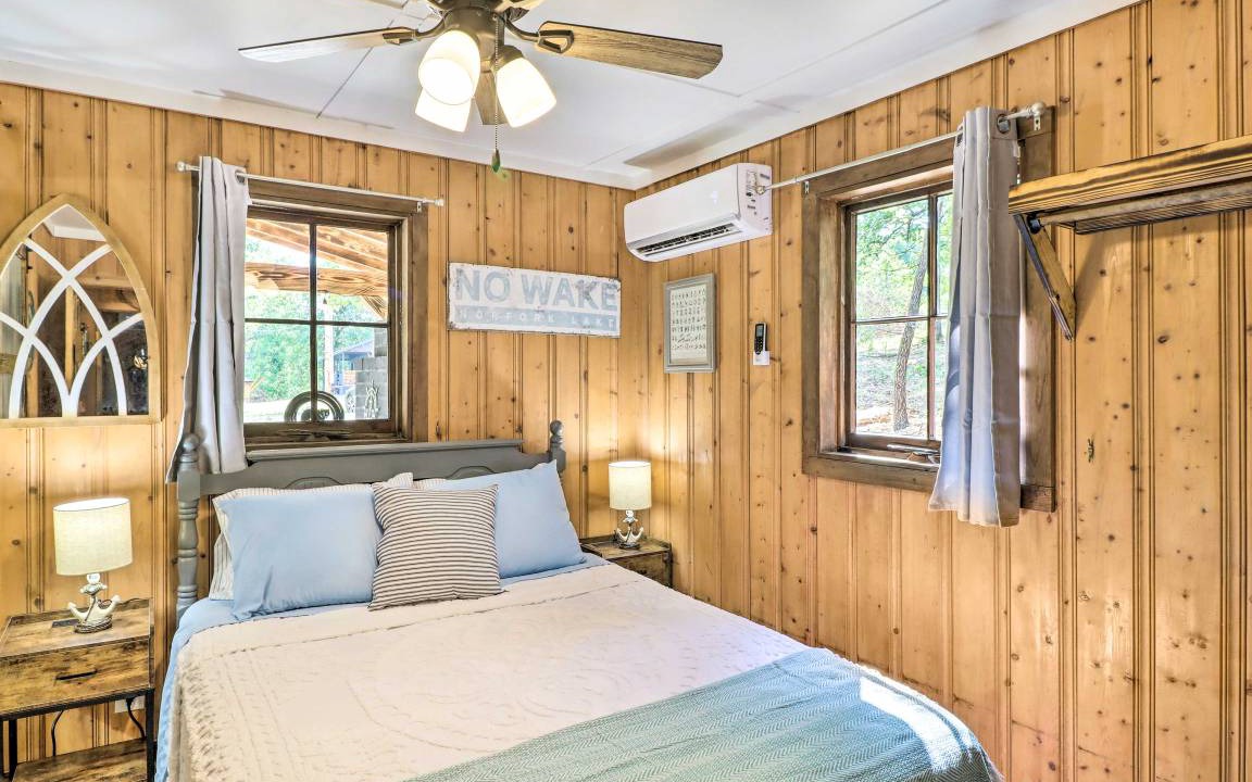 Photo of Bedroom in Elizabeth