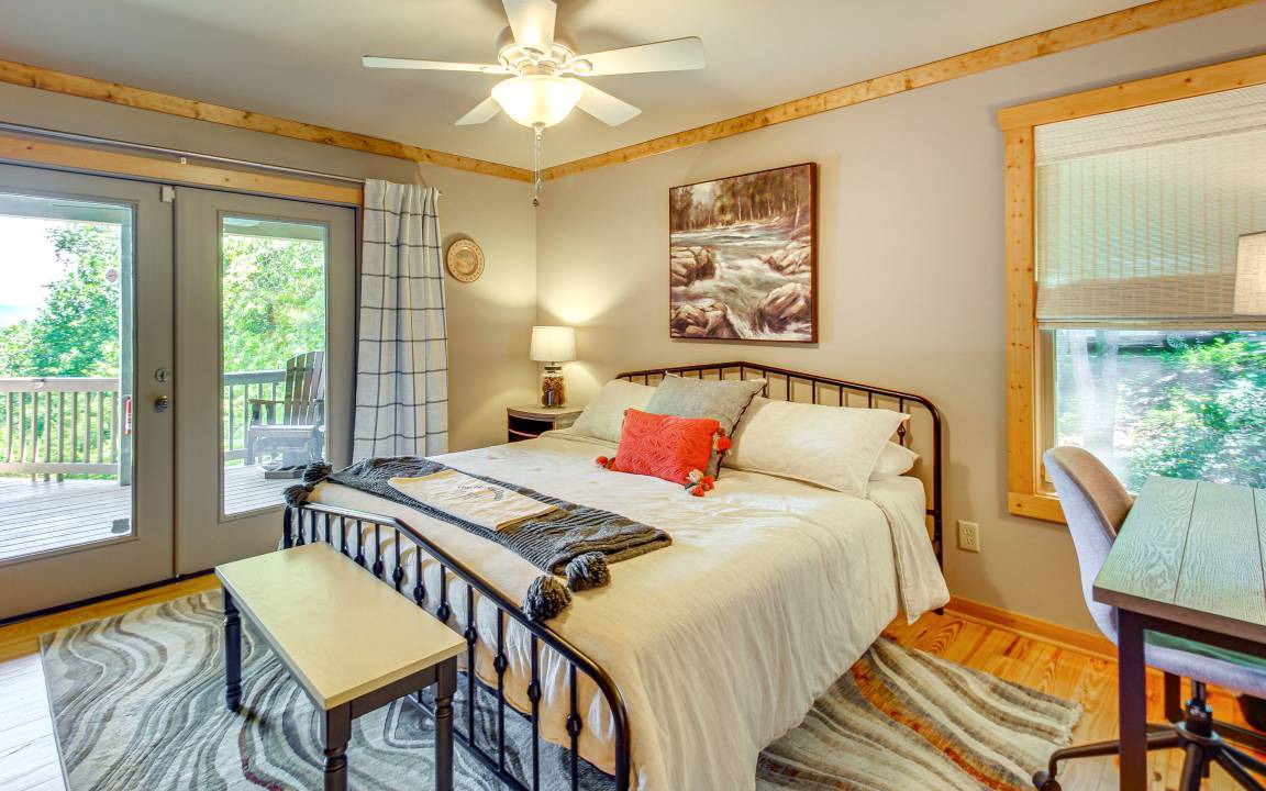Photo of Bedroom in East Ellijay