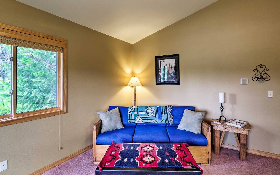 Photo of Livingroom in Trego