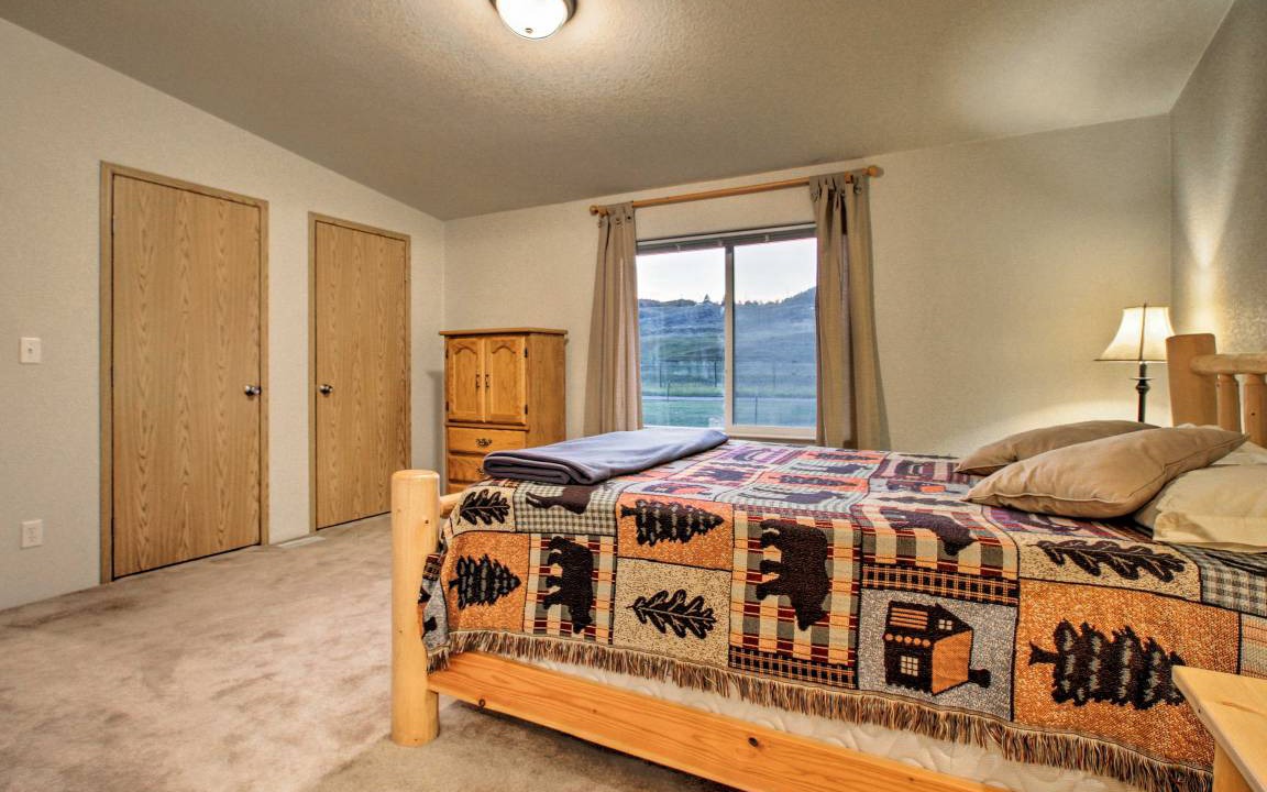 Photo of Bedroom in Cascade