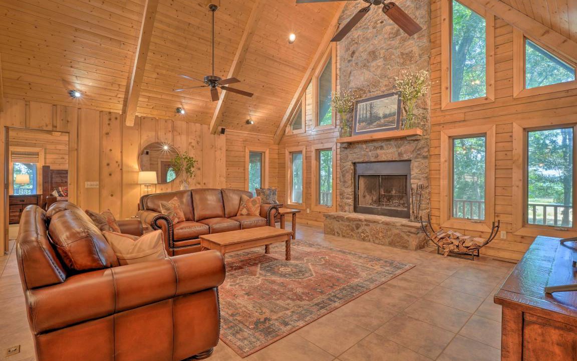 Photo of Livingroom in Springdale