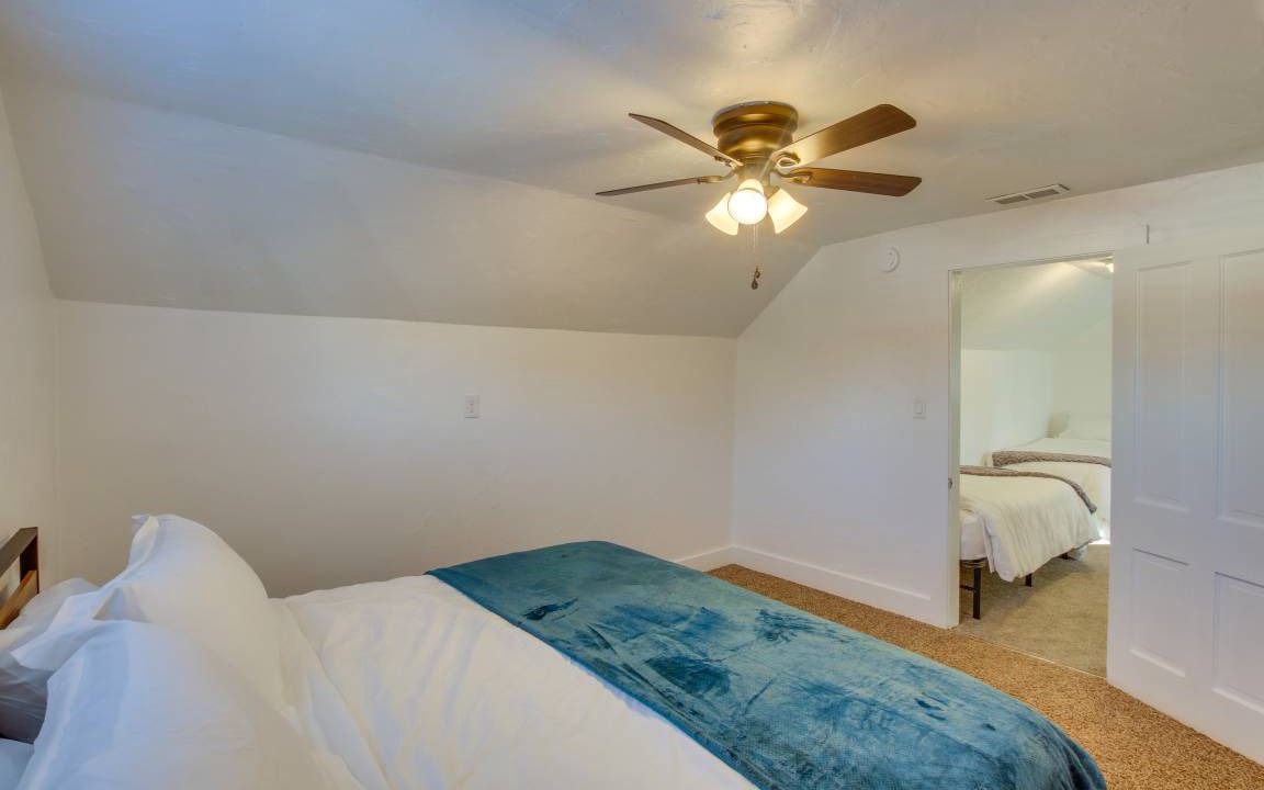 Photo of Bedroom in Logan