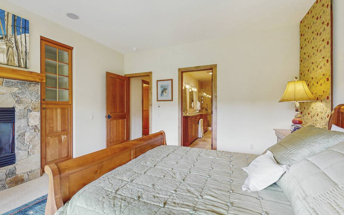 Photo of Bedroom in Elkhorn Village