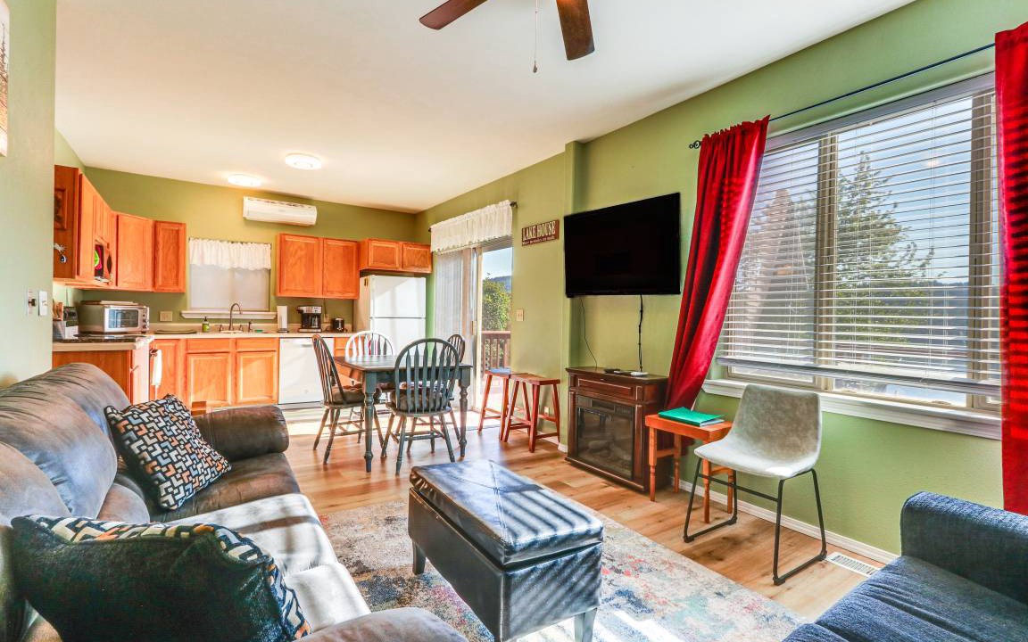 Photo of Livingroom in Harrison