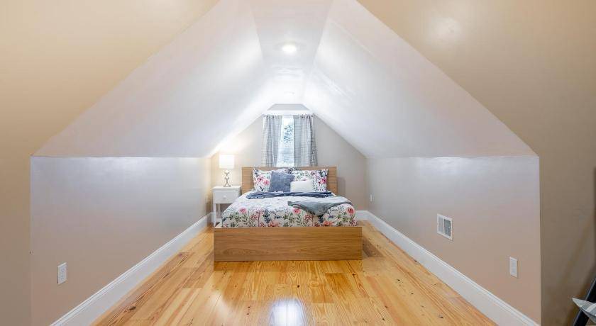 Photo of Bedroom in Quincy