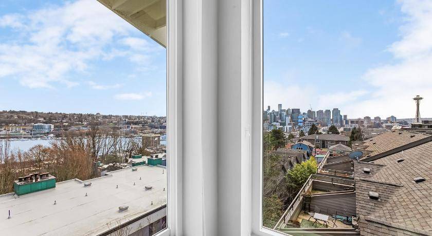 Photo of Patio Balcony in East Queen Anne