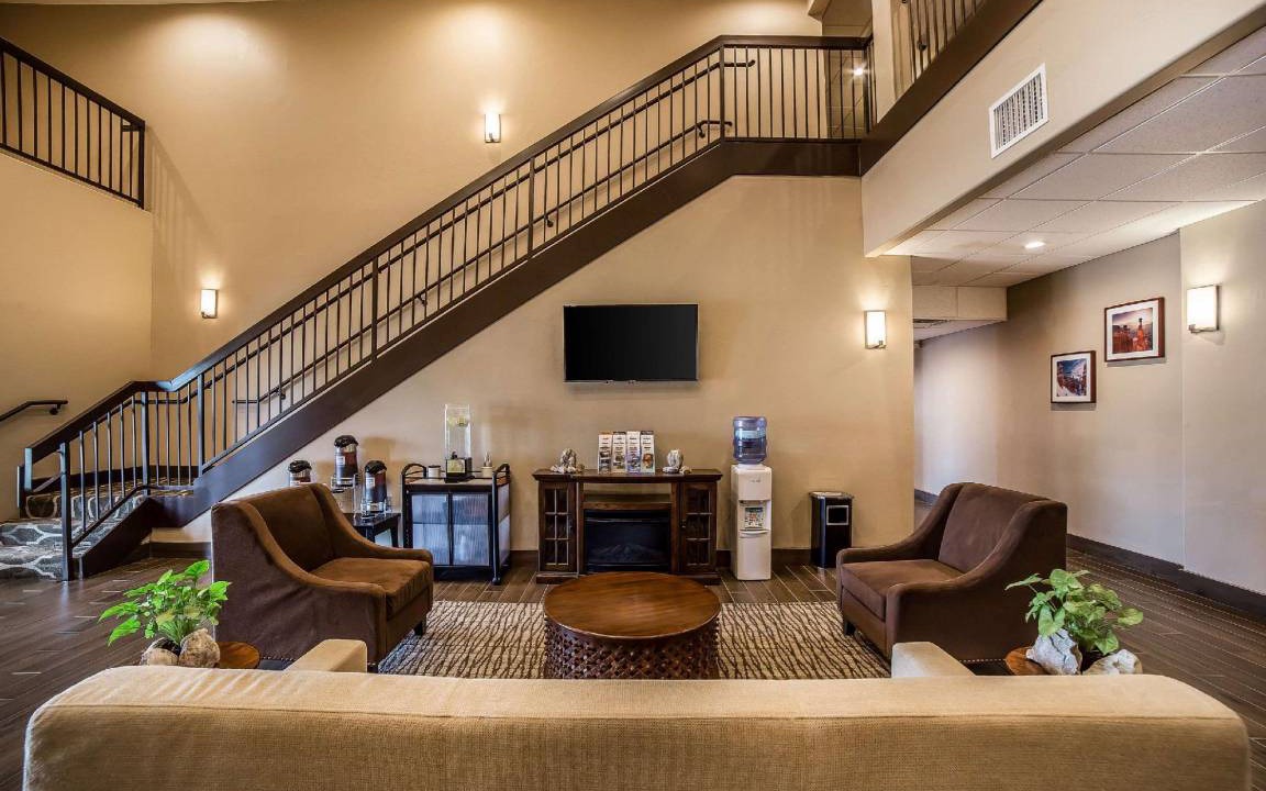 Photo of Livingroom in Lapoint