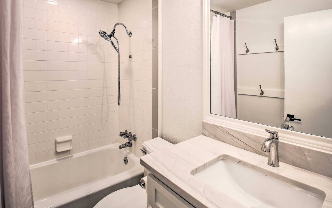 Photo of Bathroom in Piney