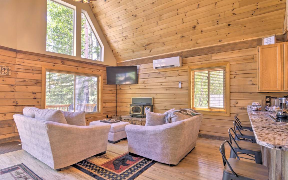 Photo of Livingroom in Duck Creek Village