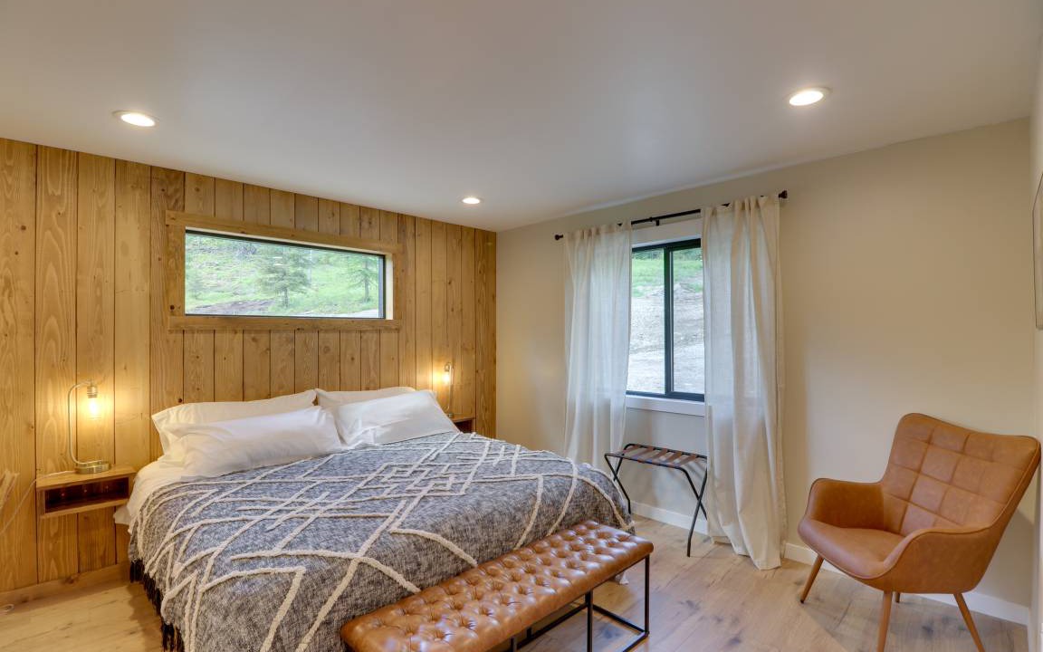 Photo of Bedroom in Lakeside