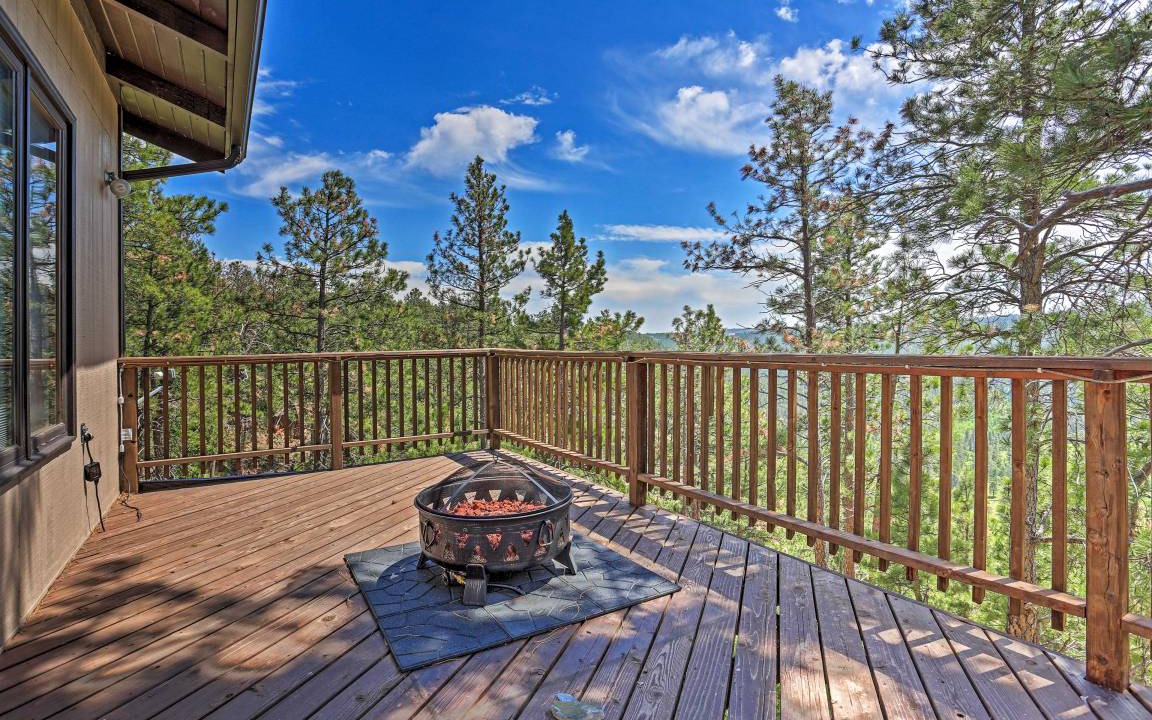 Photo of Patio Balcony in Colonial Pine Hills