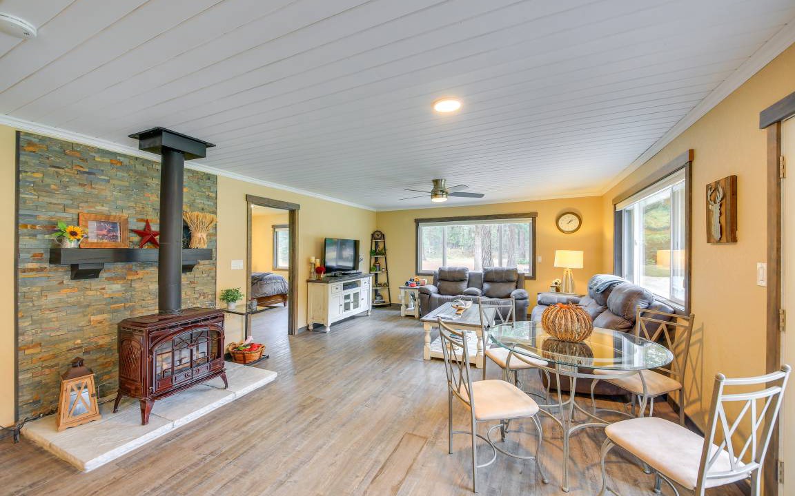 Photo of Livingroom in Priest River