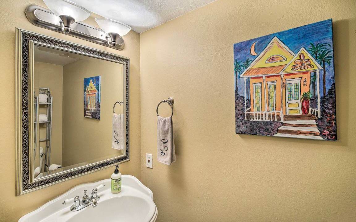 Photo of Bathroom in Neartown
