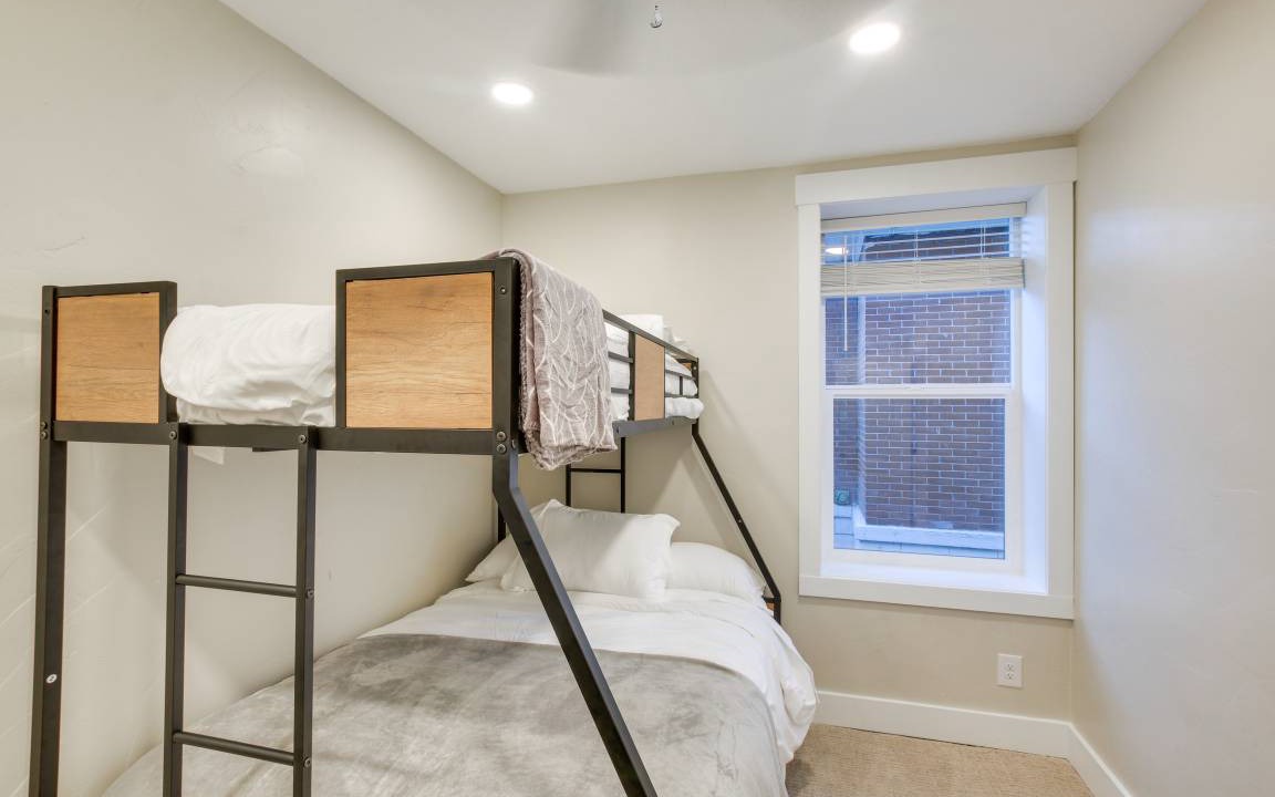Photo of Bedroom in Logan