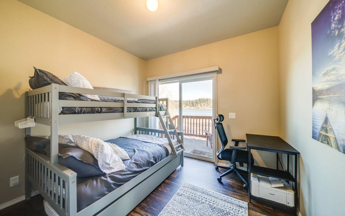 Photo of Bedroom in Newport