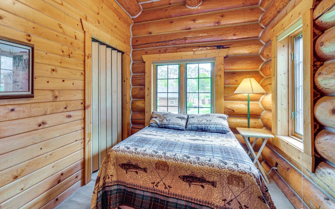 Photo of Bedroom in Cascade