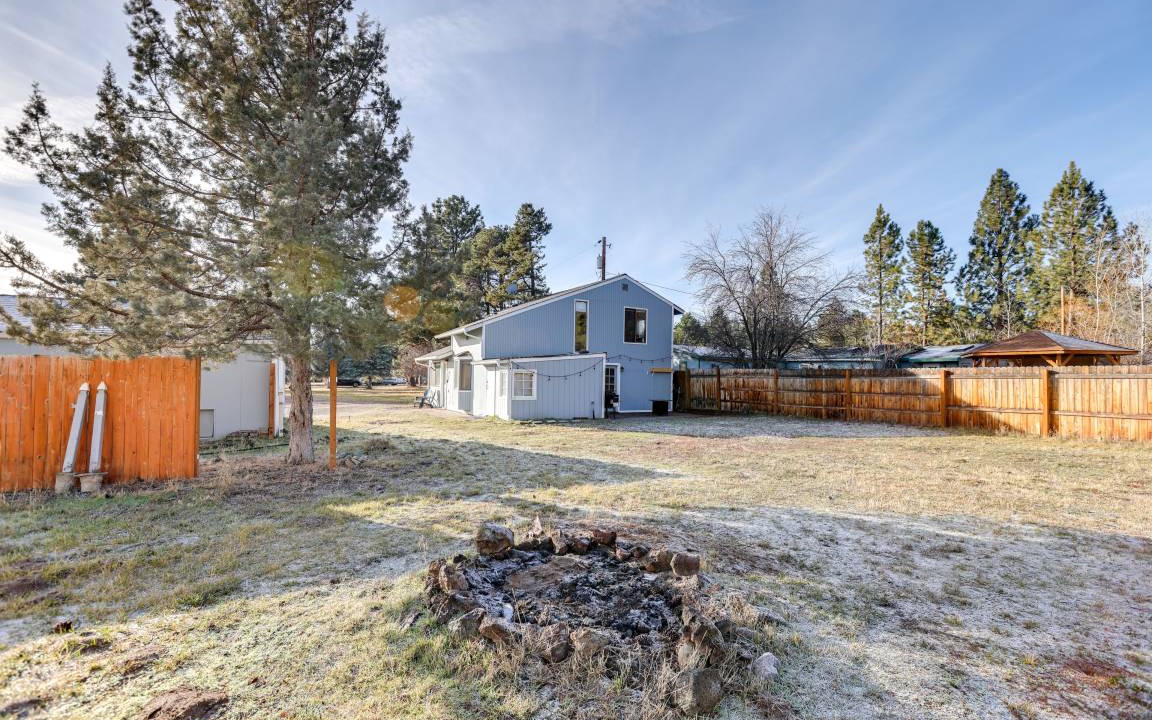 Photo of Buildings in Deschutes River Woods