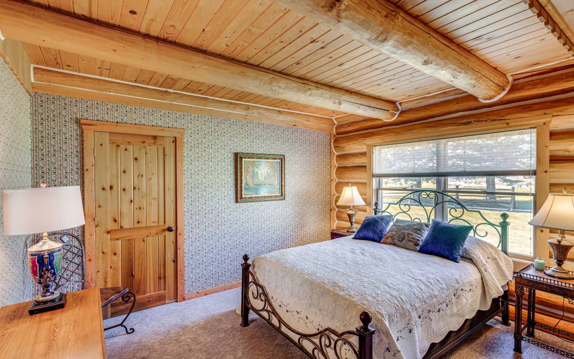 Photo of Bedroom in Custer County