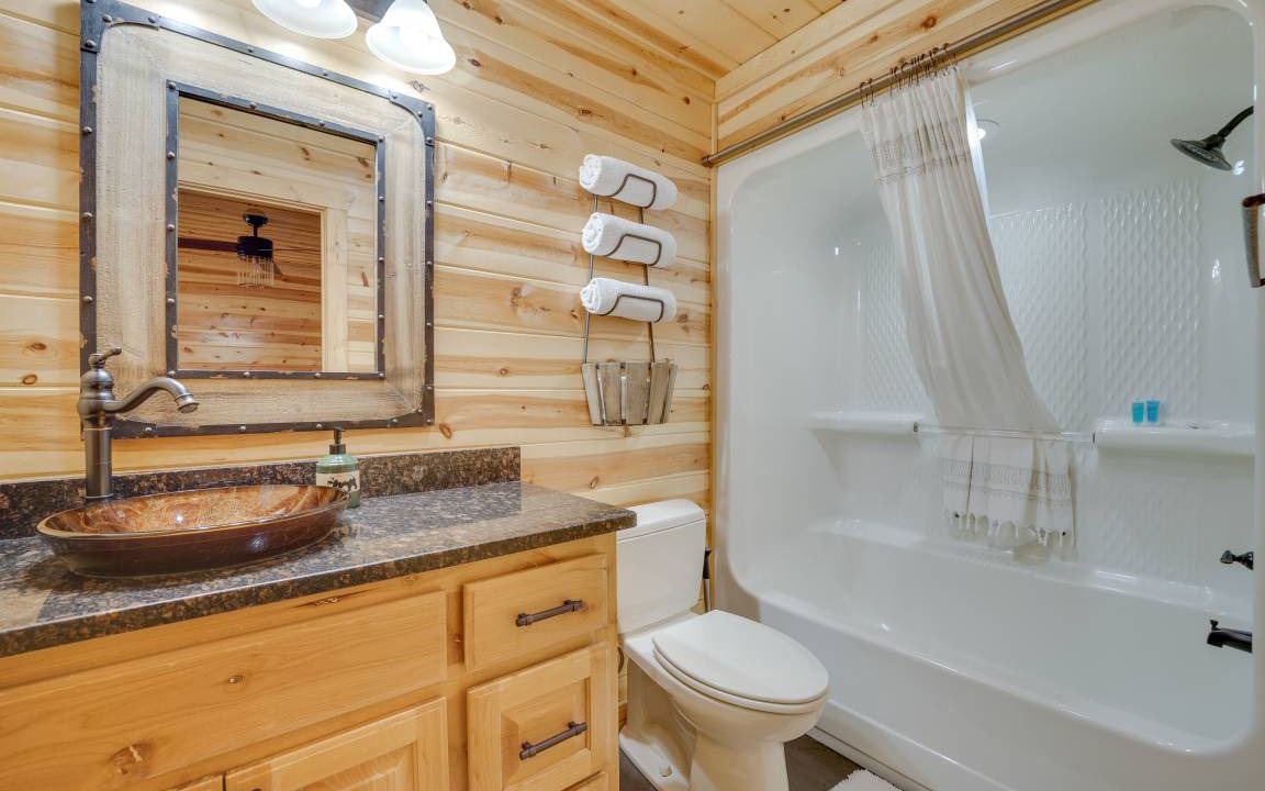 Photo of Bathroom in Hochatown