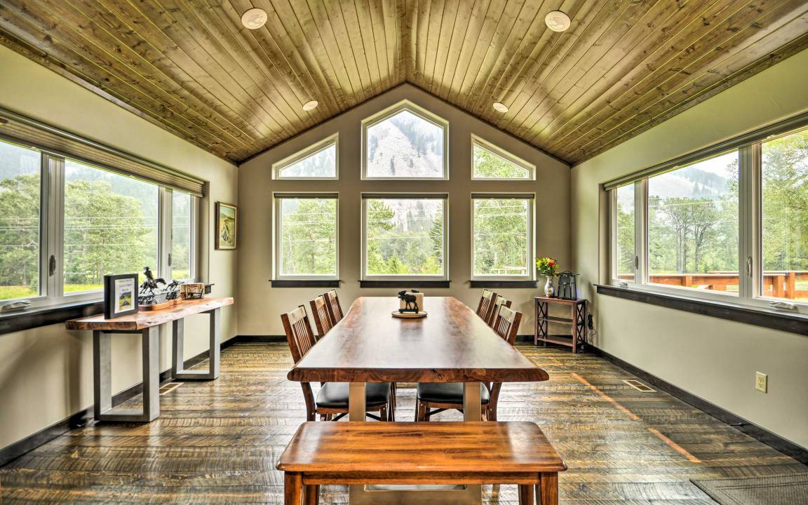 Photo of Livingroom in McLeod