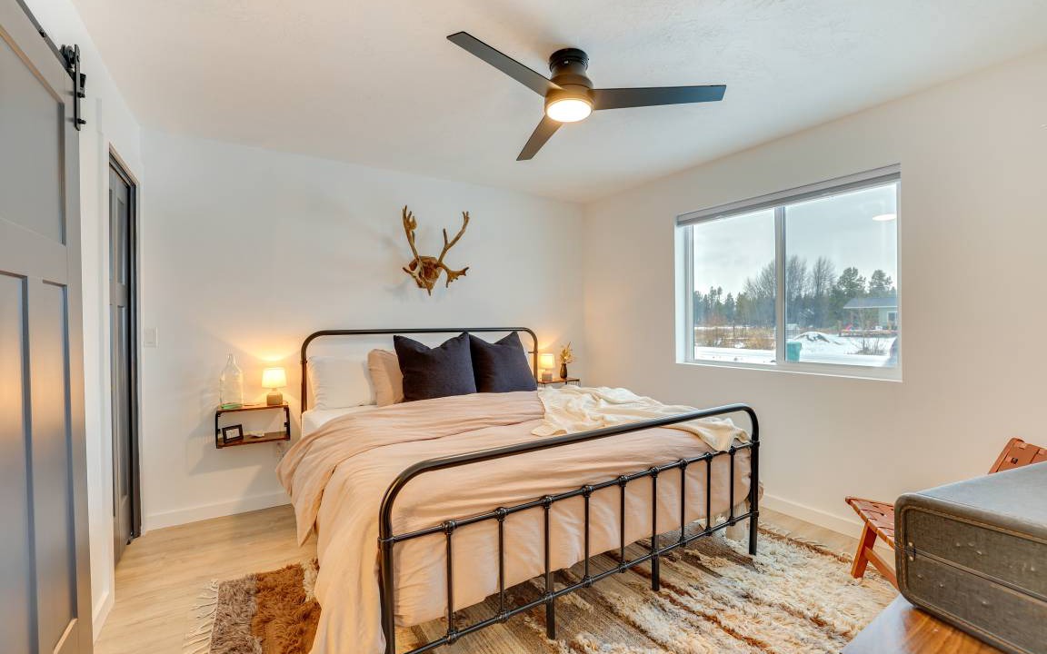 Photo of Bedroom in Fir Grove Estates