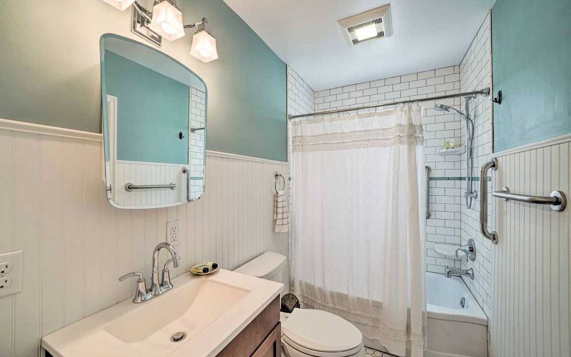 Photo of Bathroom in Livingston