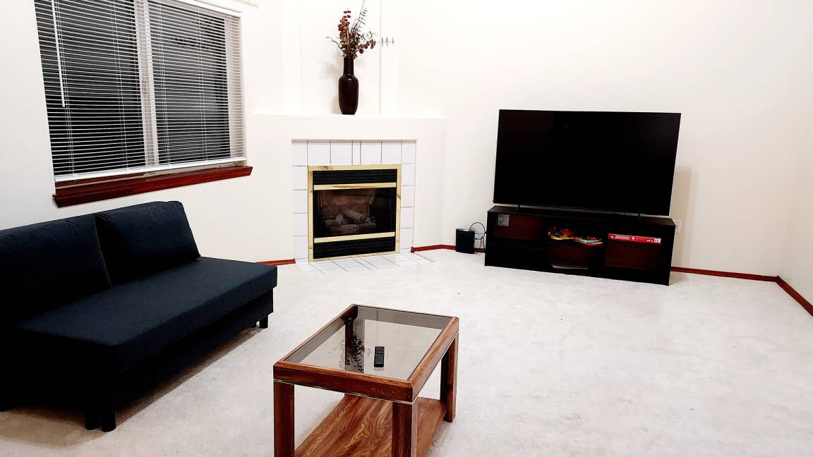 Photo of Livingroom in Hillsboro