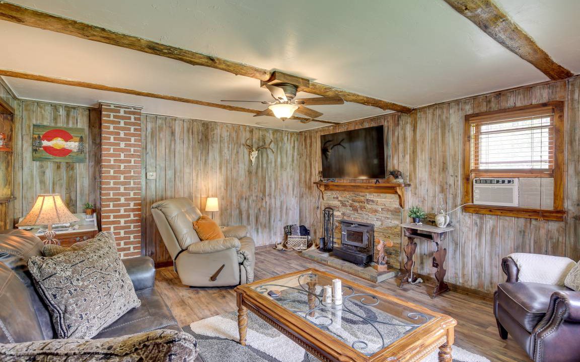 Photo of Livingroom in Sturgis