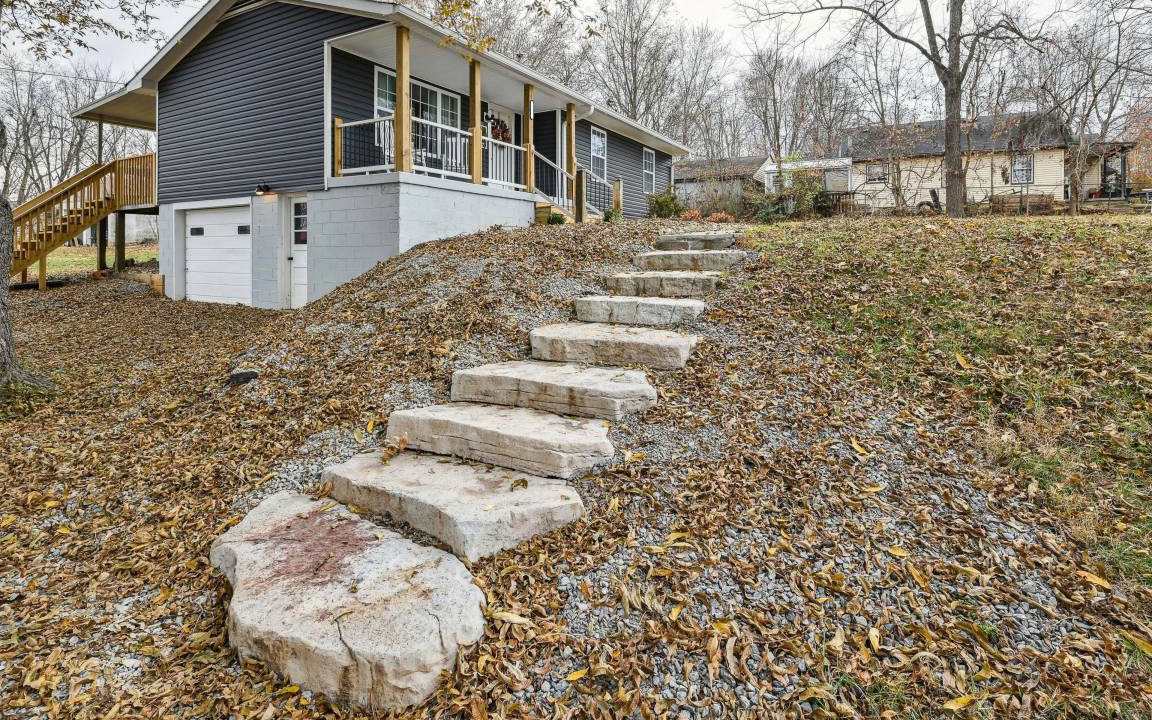 Photo of Others in Vine Grove