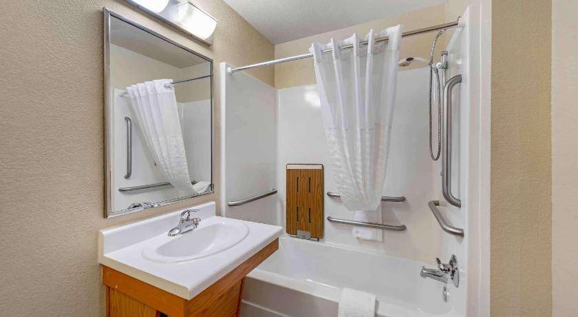 Photo of Bathroom in Millard