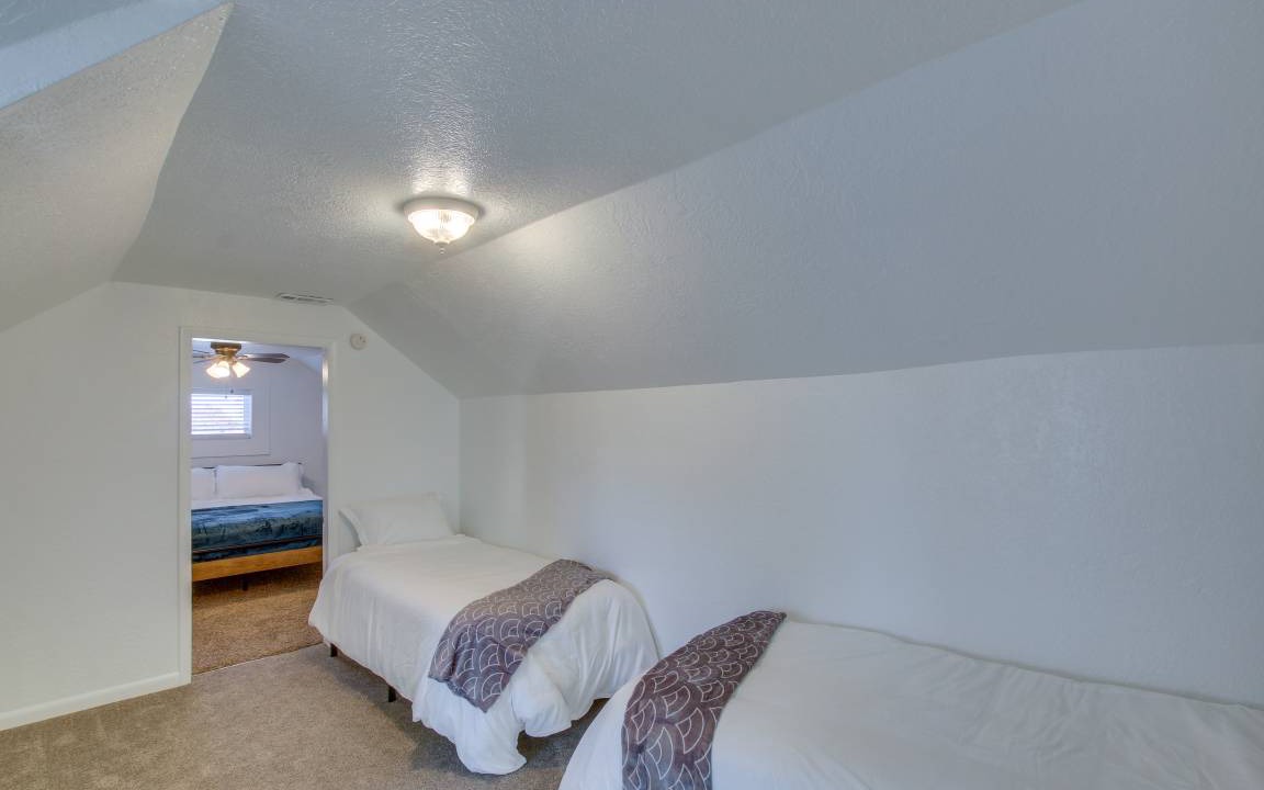 Photo of Bedroom in Logan