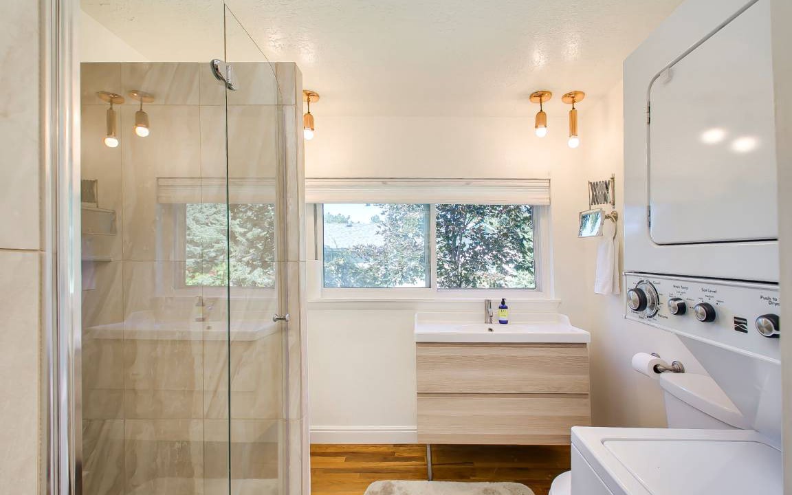 Photo of Bathroom in Veterans Park