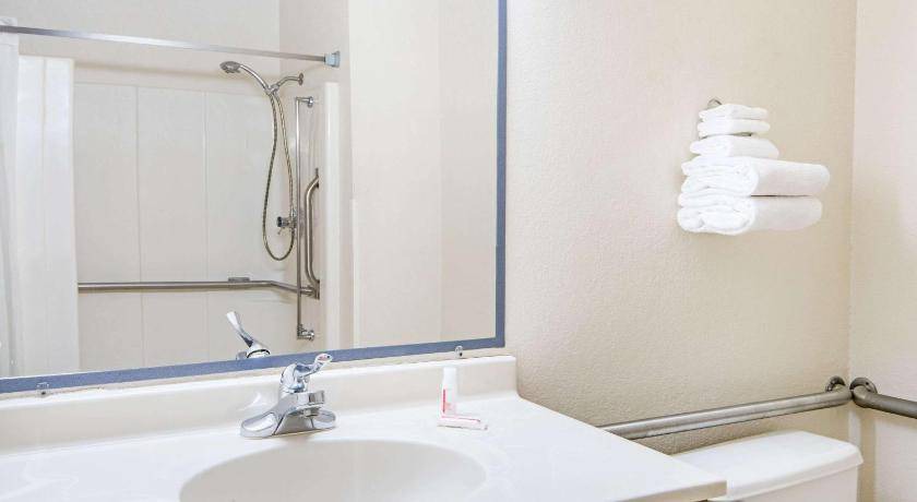 Photo of Bathroom in Richfield