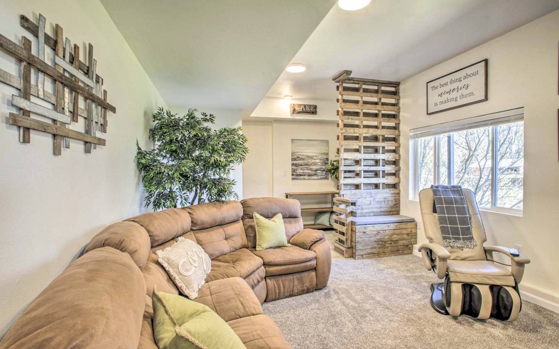 Photo of Livingroom in Nine Mile Falls