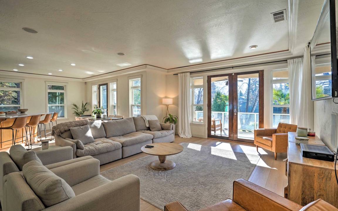 Photo of Livingroom in Grants Pass