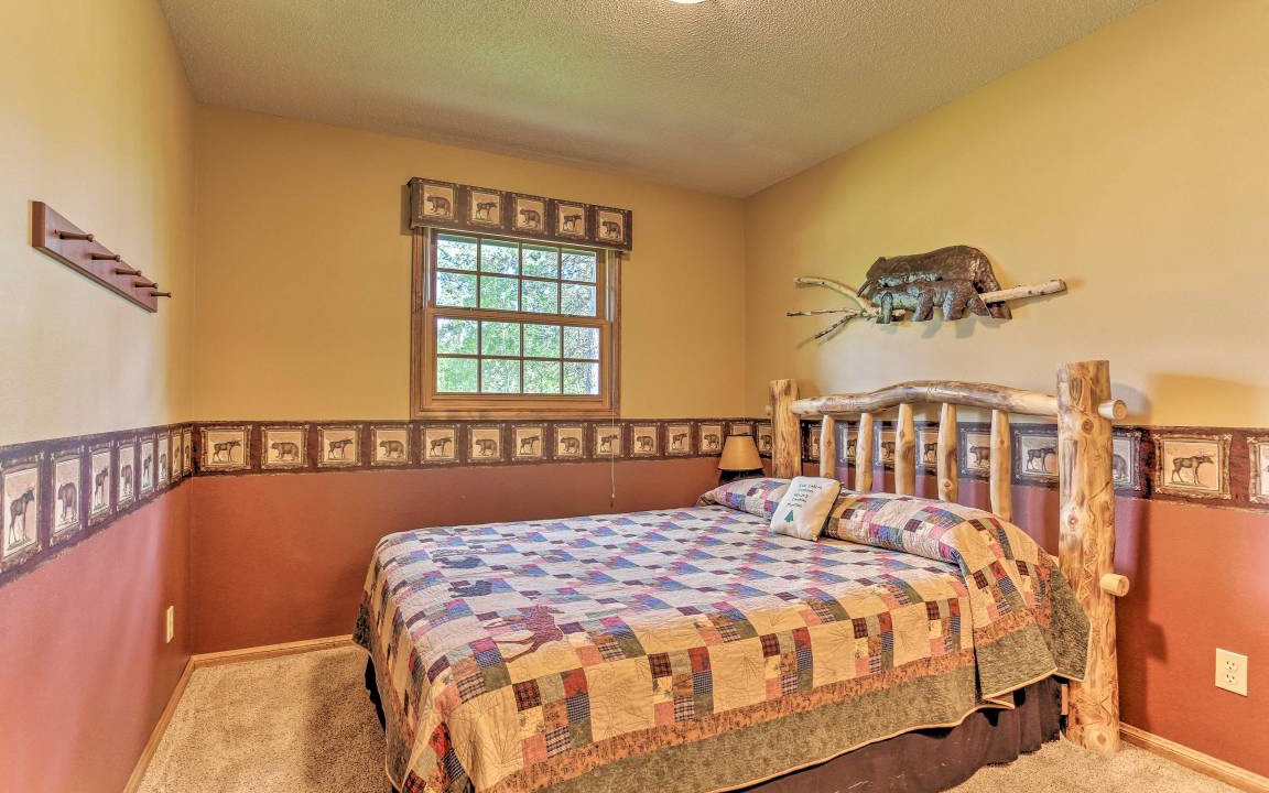 Photo of Bedroom in Lead
