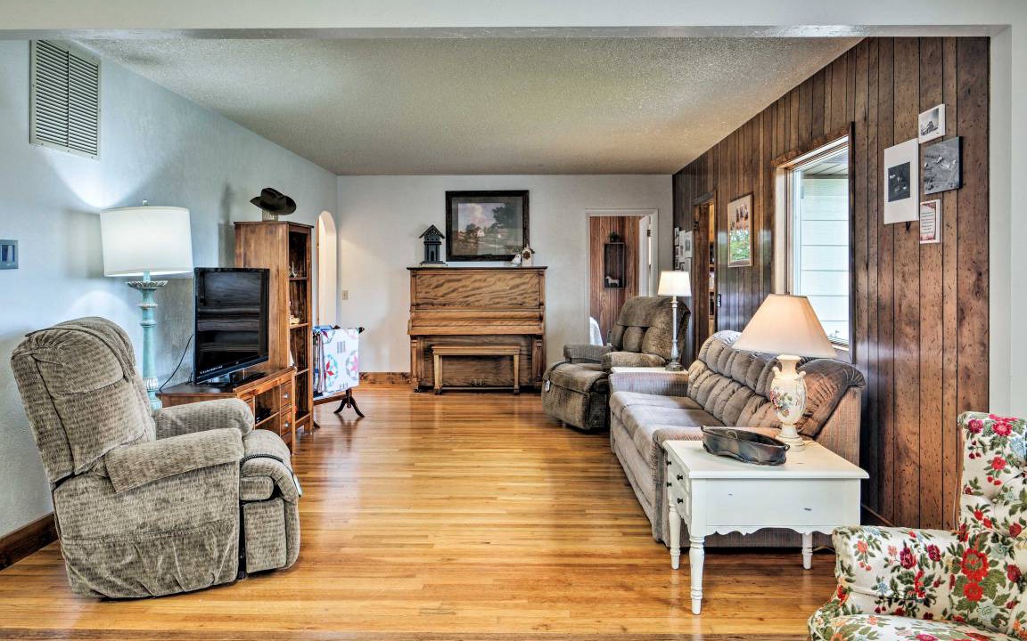 Photo of Livingroom in Grangeville