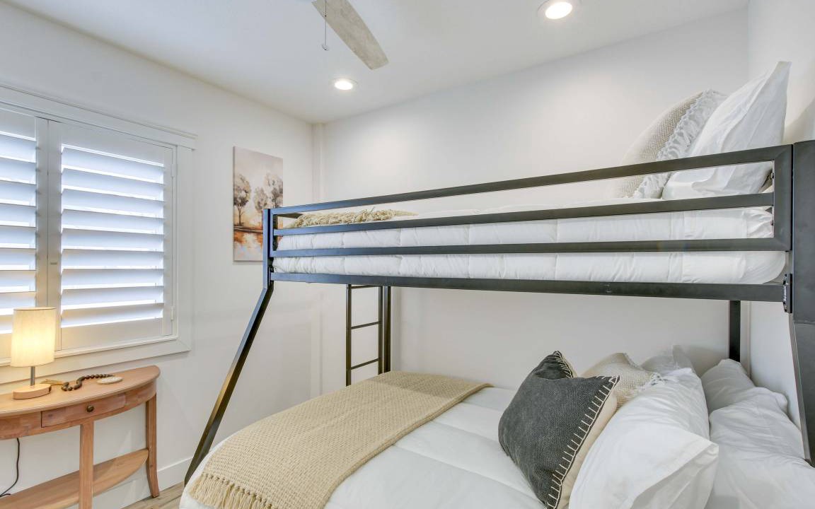 Photo of Bedroom in Perry