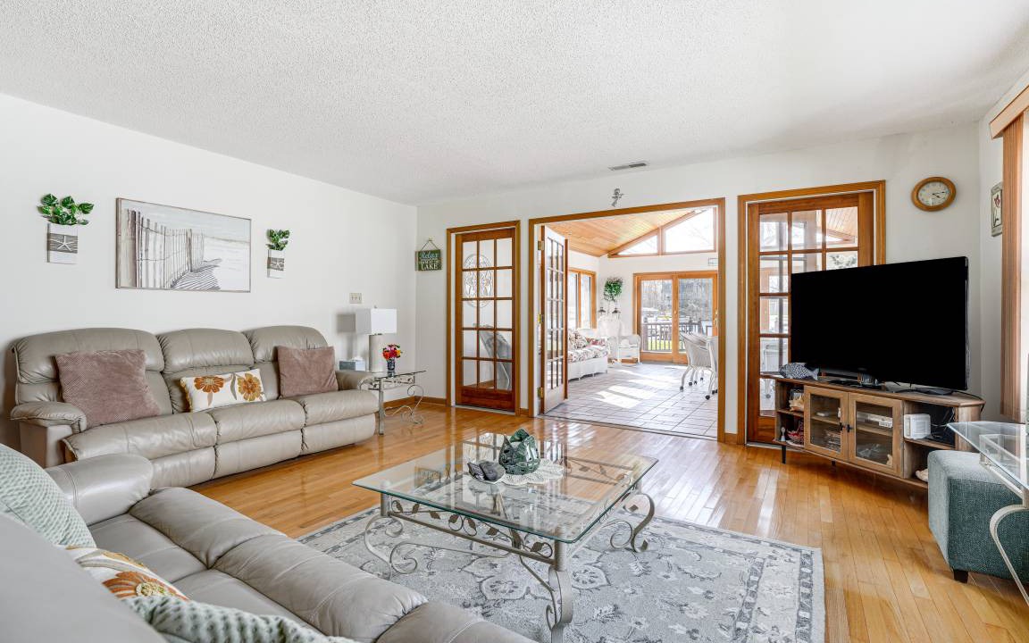 Photo of Livingroom in Paw Paw Lake