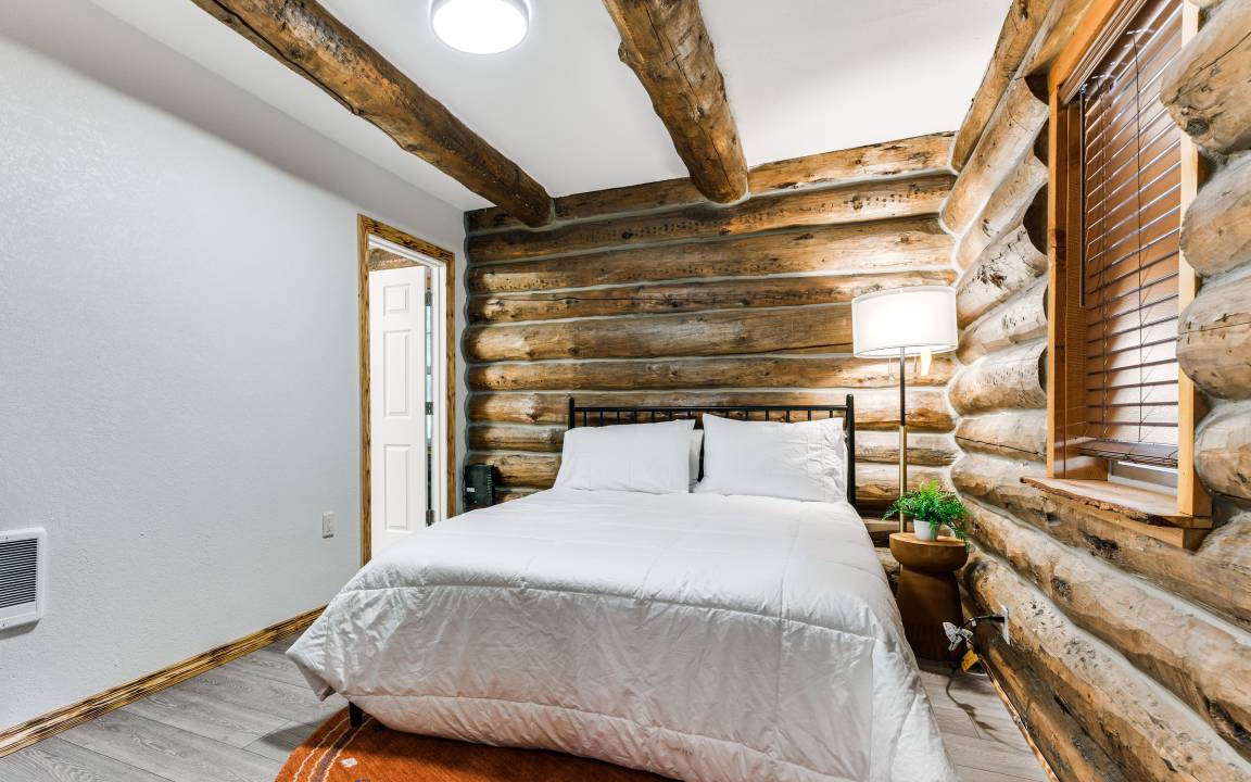 Photo of Bedroom in Beaverhead County