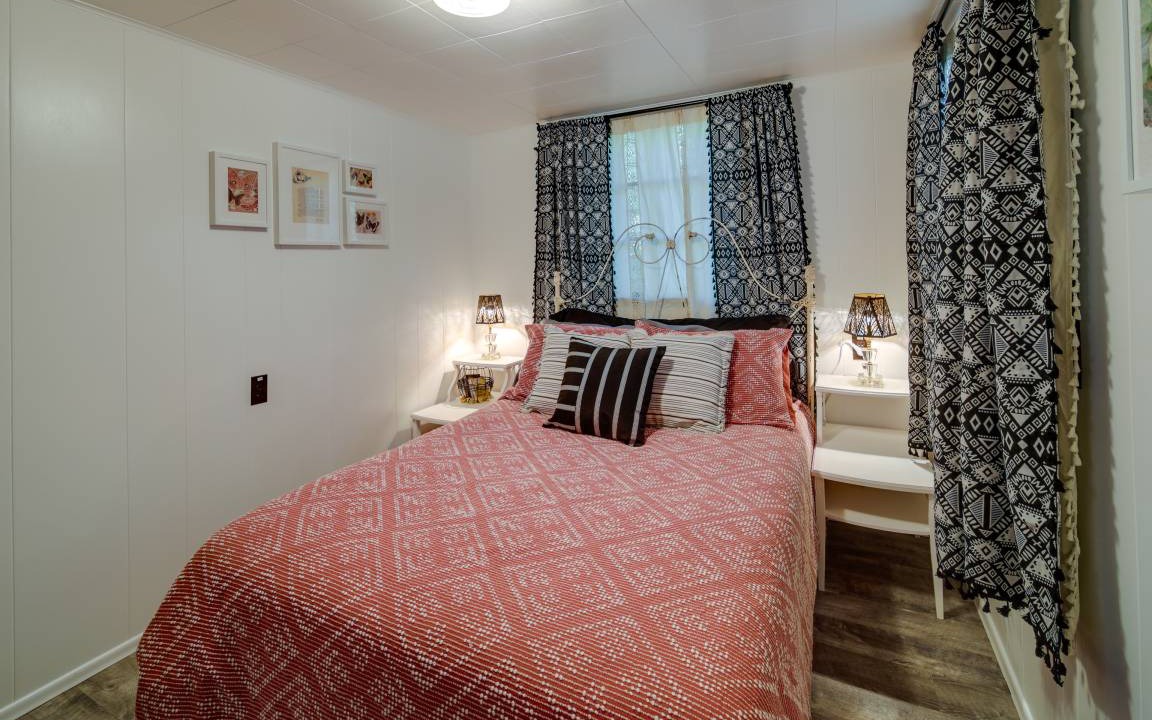 Photo of Bedroom in Newport