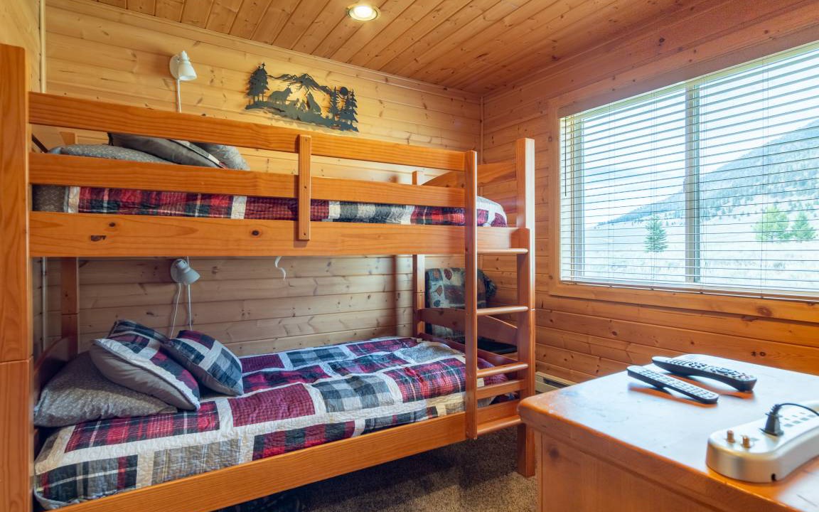 Photo of Bedroom in Island Park